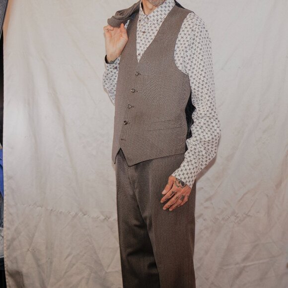 Latt's Country Squire 100% wool Vintage Gray pinstriped 3 Piece Suit - Picture 1 of 5